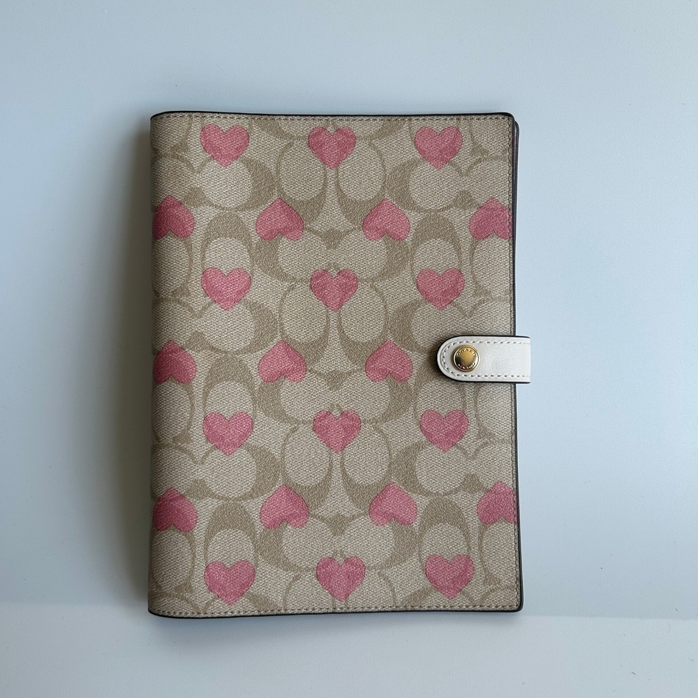 Coach Notebook Cover Pink Heart Khaki Signature Canvas Snap Closure CP378